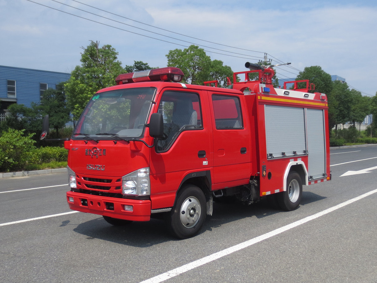 藍(lán)牌五十鈴1噸水罐消防車