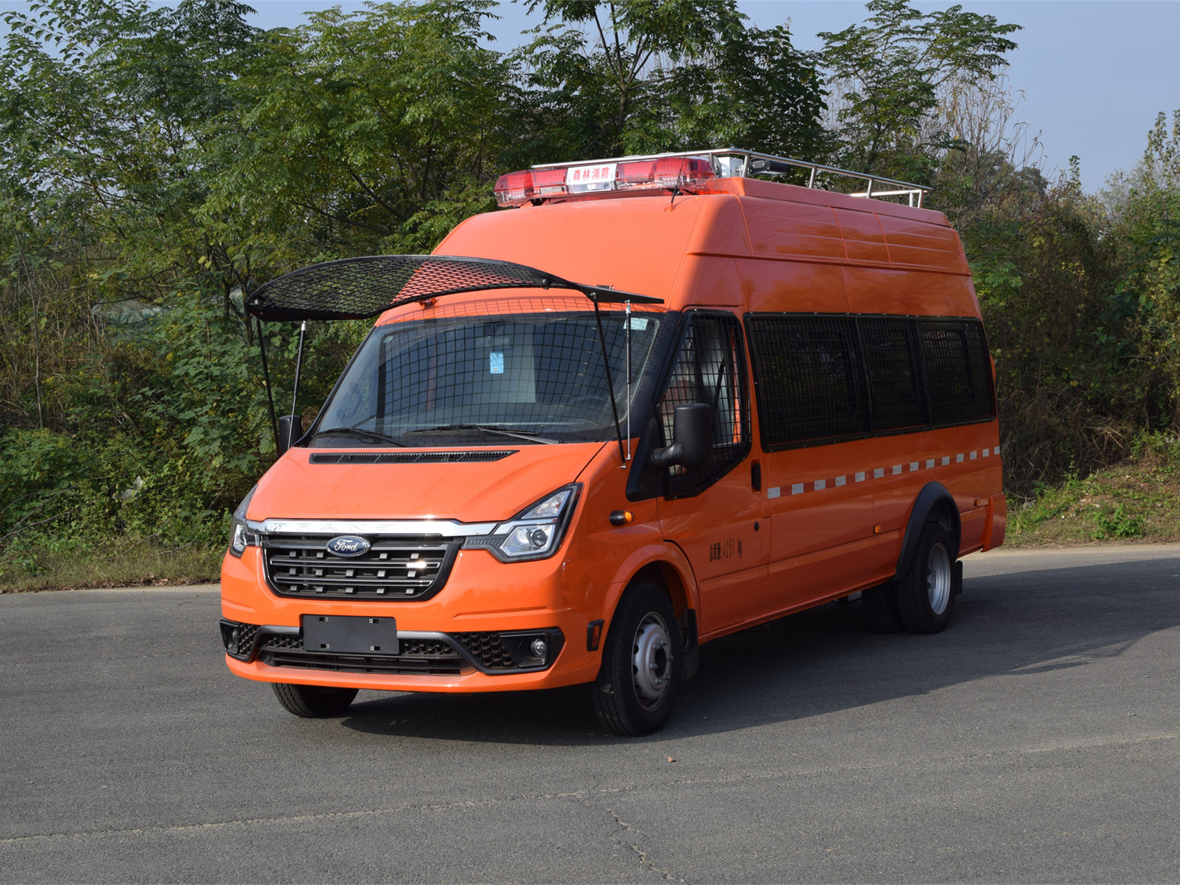 福特12座運兵車