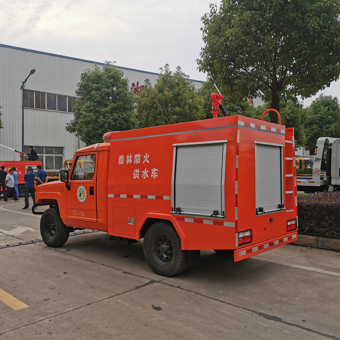 勇士四驅(qū)救險(xiǎn)車(chē)