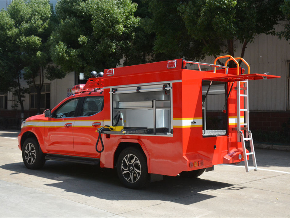 東風皮卡器材消防車